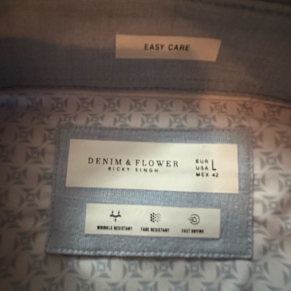 Denim & Flower Blue Casual Button Down Shirt No Iron - Picture 5 of 5